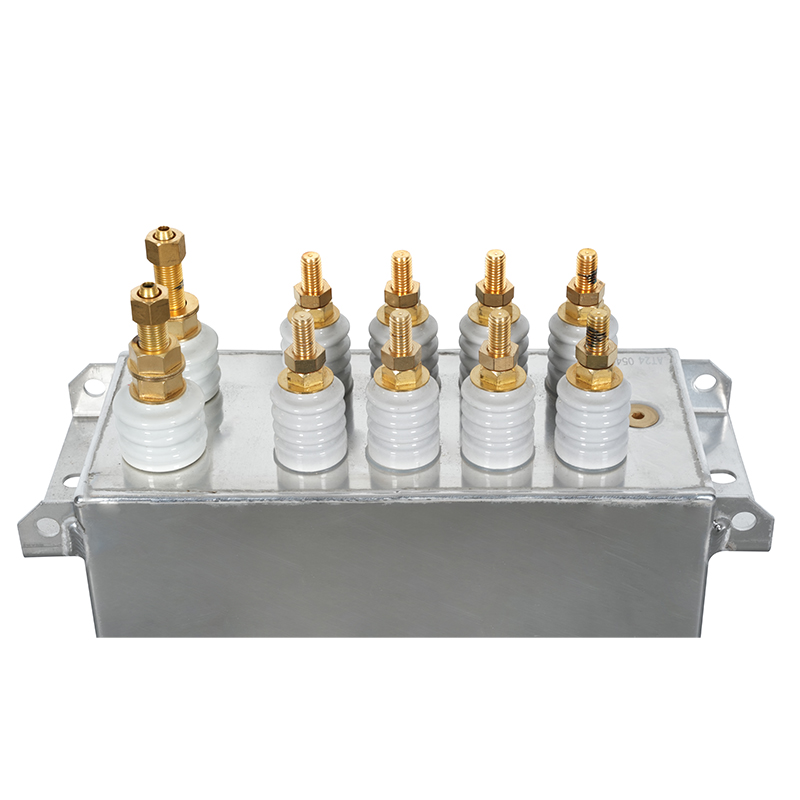 Capacitores da série RAM vs RFM: Qual é a diferença para aquecimento por indução?